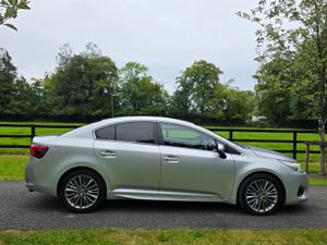 152 Toyota Avensis 2L D4D HIGH SPEC 1 Owner - Image 2