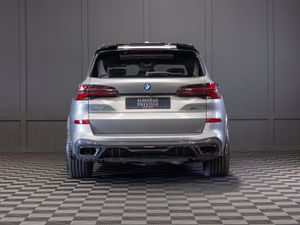 2024 BMW X5 X-Drive 50e M-Sport - Image 4