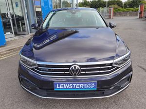 Volkswagen Passat 2021 - Image 2