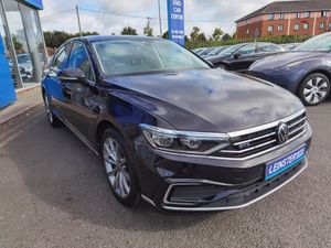 Volkswagen Passat 2021 - Image 4