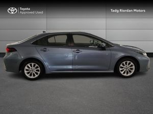 Toyota Corolla HYBRID LUNA SAL - Image 3