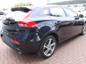 2016 VOLVO V40 - Image 4