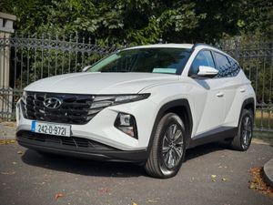 Hyundai Tucson 2WD Exectuive HEV Auto  PRE REG Sa - Image 3