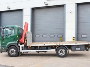 2020 ISUZU F135-240  13.5 TON  FLAT WITH -CRANE - Image 4