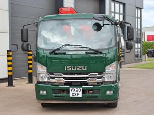 2020 ISUZU F135-240  13.5 TON  FLAT WITH -CRANE - Image 2