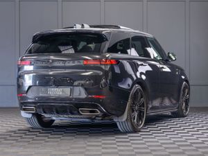2024 Range Rover Sport P460e Dynamic - Image 3