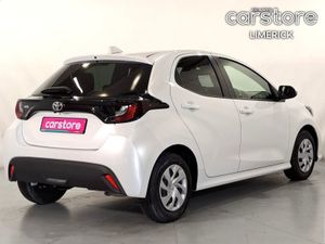 Toyota Yaris 1.0 PET Auto - Image 3