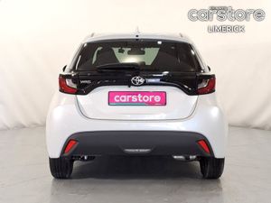Toyota Yaris 1.0 PET Auto - Image 4