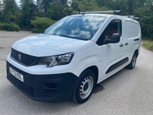 Peugeot Partner Lwb + aircon + CarPlay +fsh - Image 2