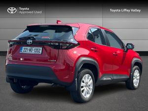 Toyota Yaris YARIS CROSS LUNA 4DR AUTO - Image 2