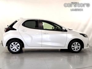 Toyota Yaris 1.0 PET Auto - Image 2