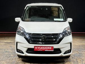 Nissan Serena 2.0 HYBRID AUTOMATIC - 7 SEATER - Image 4