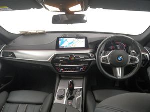 BMW 5 Series 520d M Sport Saloon - Image 4