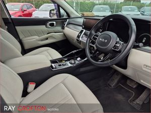Kia Sorento 2.2 K3 4X2 Diesel 7 Seats - Image 2