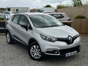 Renault Captur Life TCE 90 EU6 4DR - Image 2
