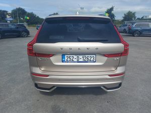 Volvo XC60 T6 Phev Plus Dark AWD - Image 4