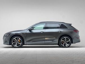 Audi E-Tron 55 S Line Black ED  pan Roof - Image 4