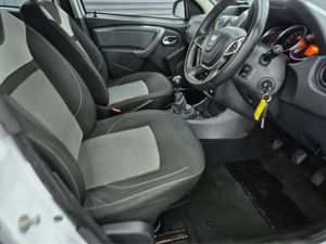 Dacia Duster Signature 1.5 DCI 110 4 4DR - Image 4