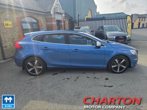 Volvo V40 2.0 D2 R-DESIGN 120BHP""PAN ROOF"" - Image 4