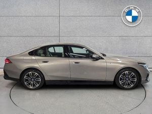 BMW 5 Series 530e M Sport Saloon - Image 3