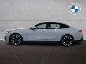 BMW i5 Edrive40 M Sport Saloon - Image 4