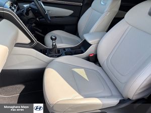 Hyundai Tucson EXECUTIVE DIESEL 5DR - Image 4