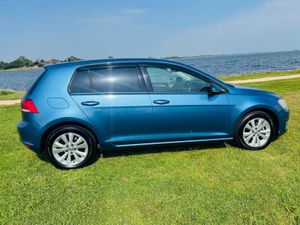 Volkswagen Golf AUTOMATIC  / FINANCE AVAILABLE - Image 4