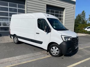 Only 10K Kms - 2024 Renault Master L2H2 - Image 2