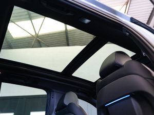 2025 BMW X5 X-Drive 50e M-Sport - Image 4