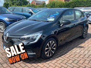Renault Clio 1.0lt Equilibre 5DR - Image 2