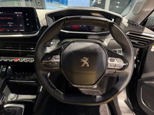 2021 Peugeot 2008 Allure 1.2 Puretech 100bhp - Image 3
