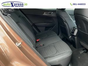 Kia Sportage 1.6 T GDI PHEV AWD 3 Hybrid Automatic - Image 4