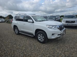 Toyota Land Cruiser GX LWB Auto  204Bhp - Image 2