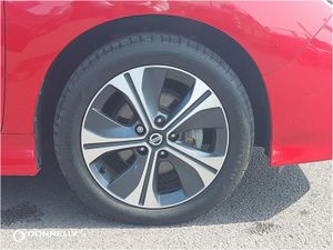 Nissan LEAF Hatchback Tekna - Image 4