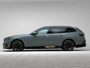BMW 5 Series 530E Touring M Sport - Image 4