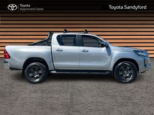 Toyota Hilux 2.4 SR5 DOUBLE CAB // REAR CAMERA // - Image 3