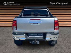 Toyota Hilux 2.4 SR5 DOUBLE CAB // REAR CAMERA // - Image 4