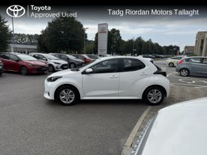 Toyota Yaris hybrid luna - Image 4