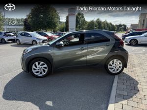 Toyota Aygo X DESIGN 4DR - Image 4
