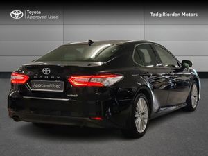 Toyota Camry HYBRID PLATINUM - Image 2