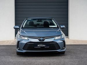 Toyota Corolla Hybrid Luna Saloon 4DR Auto - Image 2