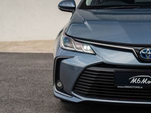 Toyota Corolla Hybrid Luna Saloon 4DR Auto - Image 3
