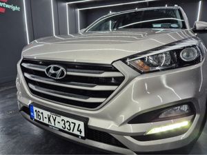 Hyundai Tucson 1.7 CRDI SE NAV BL/DR 5 5DR - Image 2