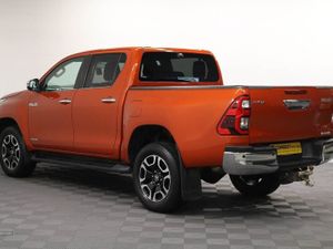 Toyota HiLux D-4d Invincible - Image 4