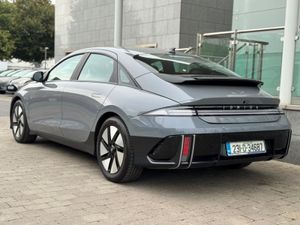 Hyundai Ioniq 6 Signature 53kwh 5DR Auto Electric - Image 4