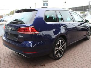 VOLKSWAGEN GOLF 2.0 TDI COMFORTLINE PLUS 5DR ESTA - Image 4