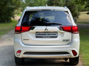 2.0PHEV PLUG IN HYBRID * LOW KMS * - Image 3