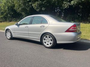 Mercedes-Benz C-Class 2005 AUTOMATIC ( NCT 10/26 , - Image 4