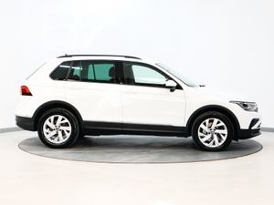 *3* 2022 Volkswagen Tiguan 1.4tsi life automatic - Image 3