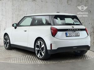 MINI HATCH Cooper SE - Image 2